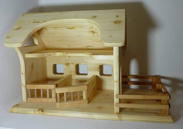DREI BLÄTTER Stall